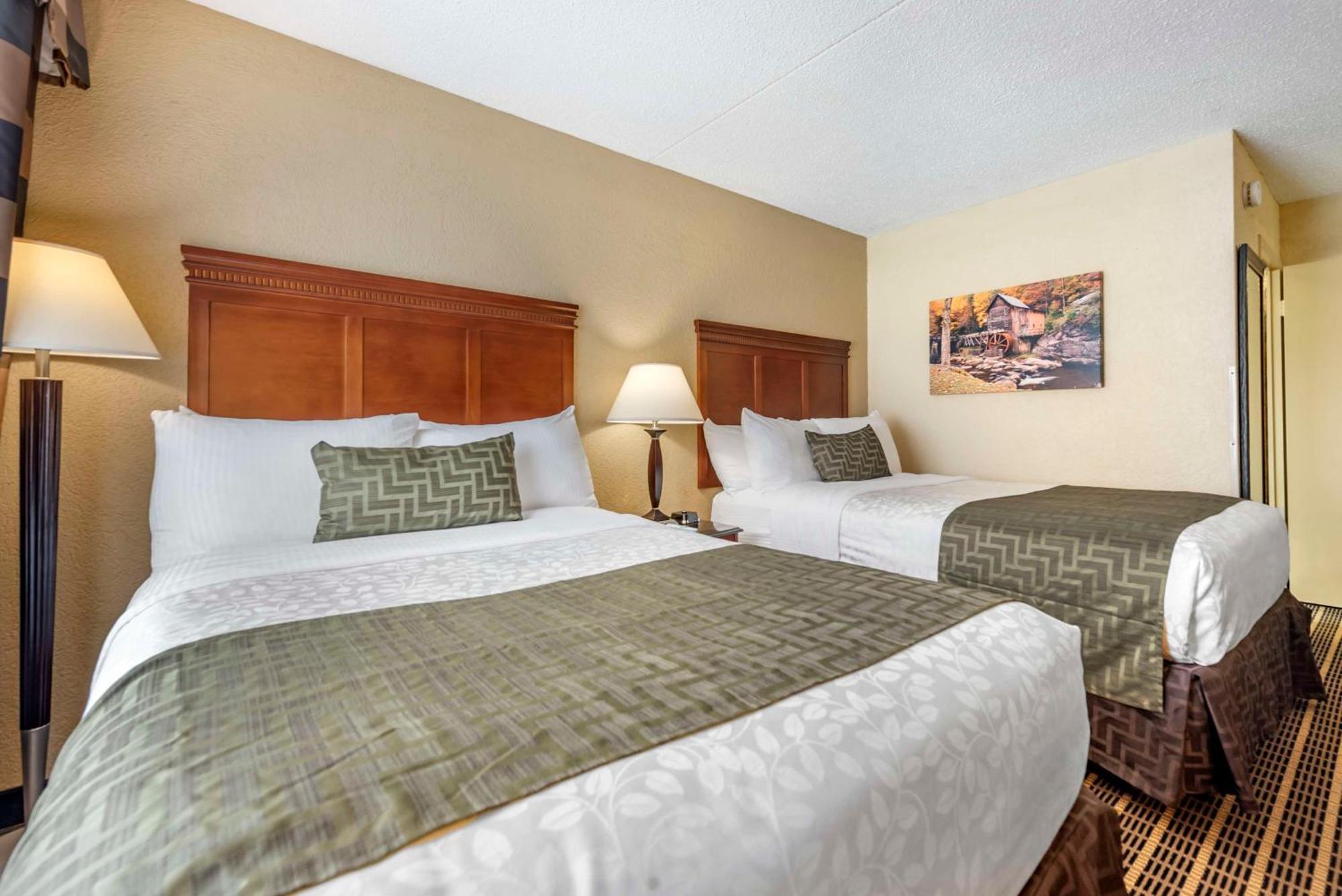 Best Western Plus Bridgeport Inn Exterior photo
