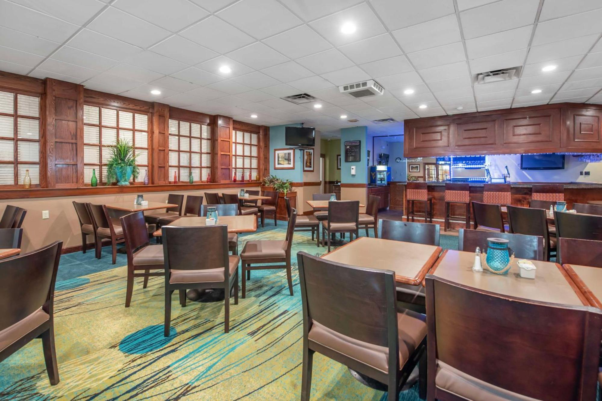 Best Western Plus Bridgeport Inn Exterior photo